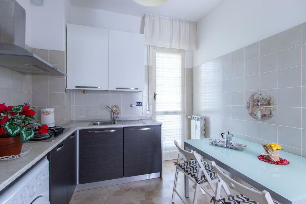 Apartmán House Henry Vado Ligure Exteriér fotografie